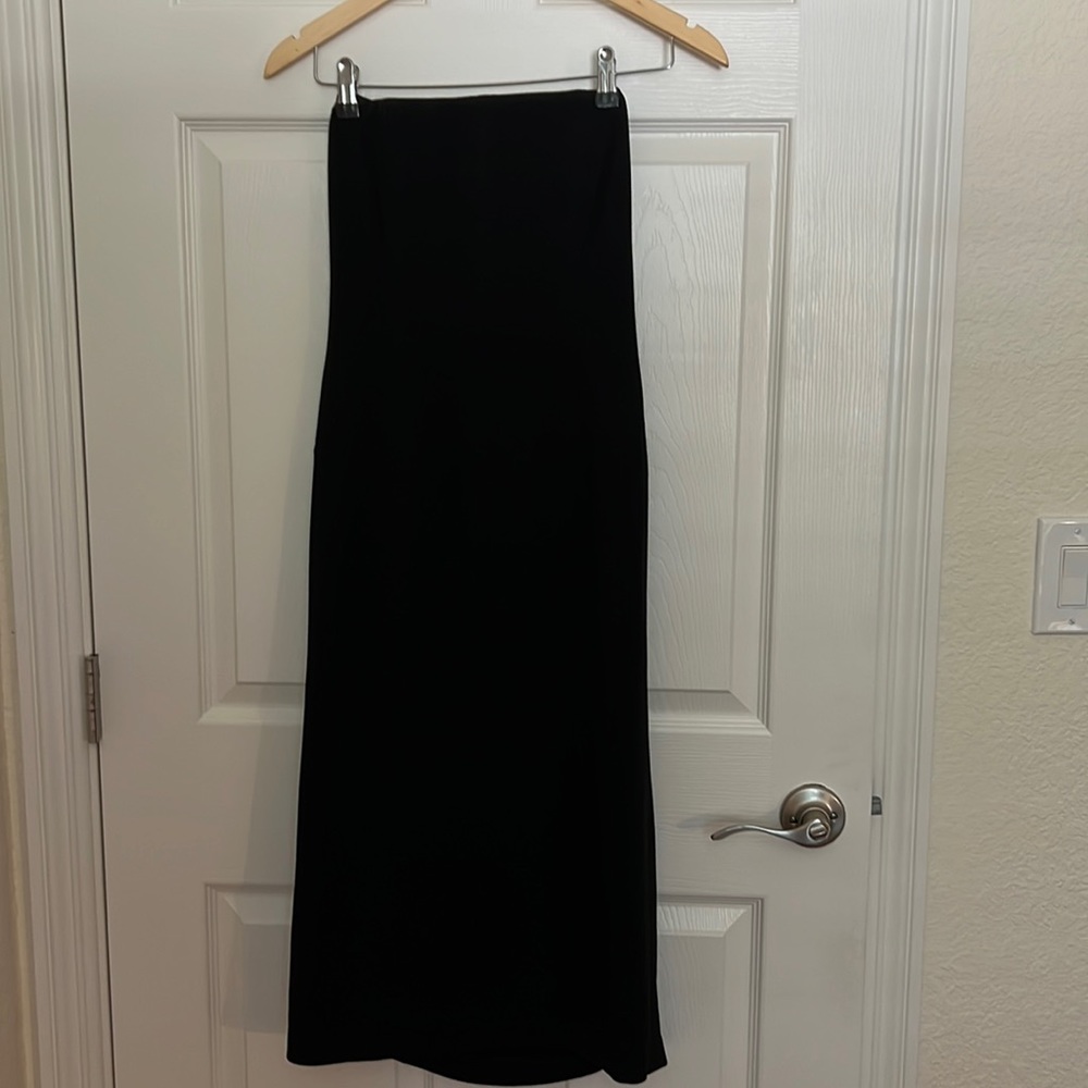 Banana Republic Black Strapless fitted MIDI dress